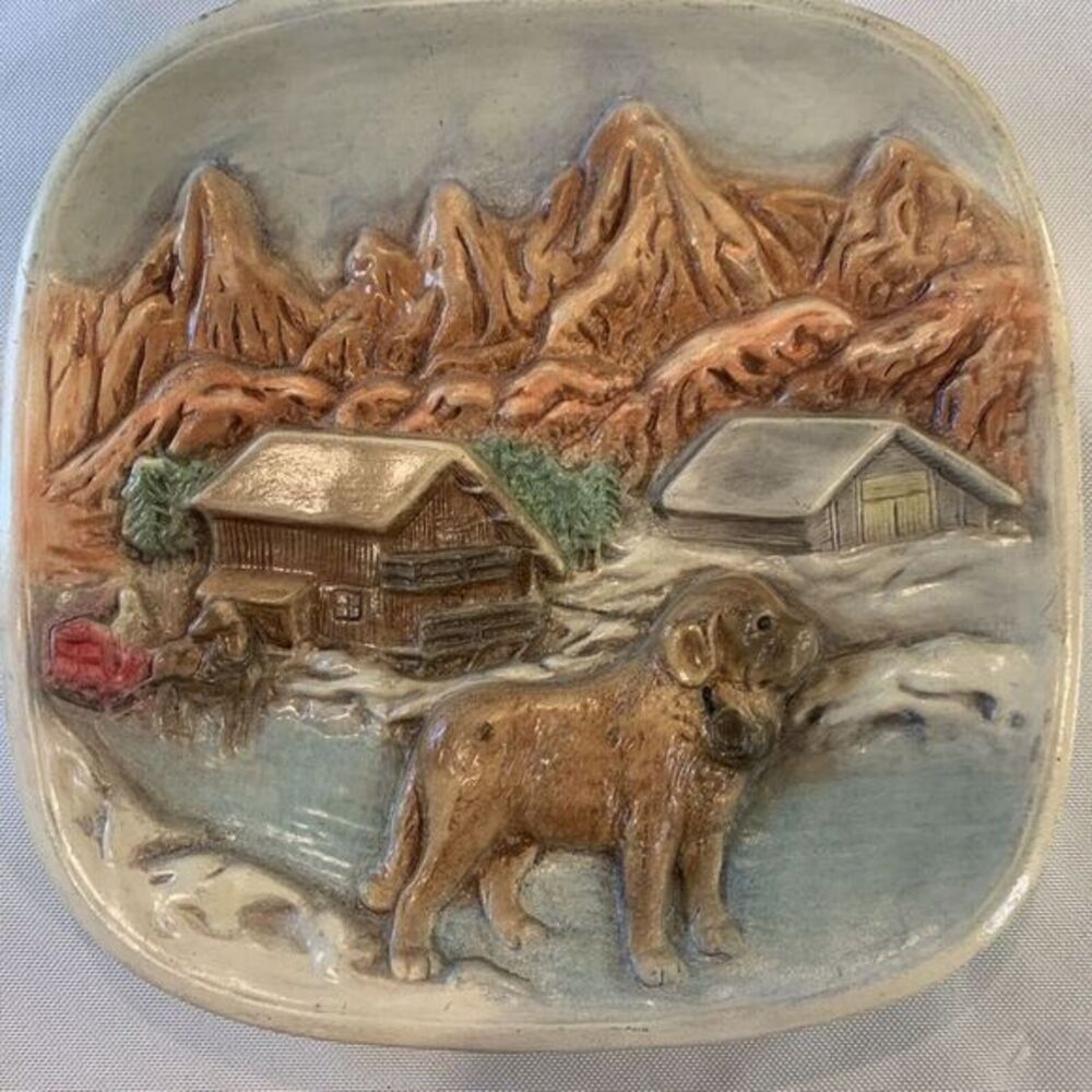 Vintage‎ Chalkware Plate LEDGEND PRODUCTS, ENGLAND, 3D,  Mountains W/ St Bernard